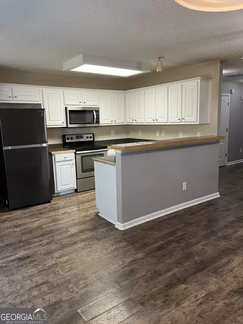Kitchen - 503 Terrapin Ln, Winder, GA 30680 photo 1 of 1