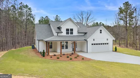 764 Everett Springs Rd NE, Calhoun, GA 30701