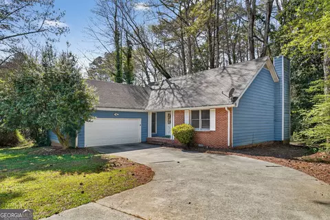 1036 Huntingdon Ct, Stone Mountain, GA 30083