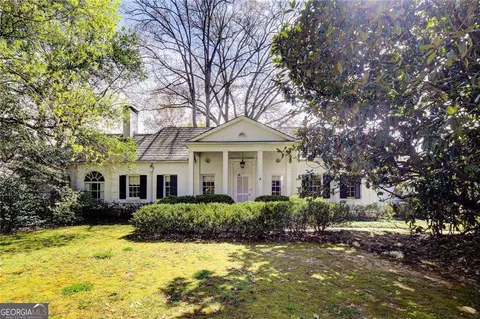 414 Peachtree Battle Ave NW, Atlanta, GA 30305