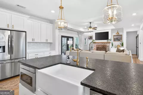 Kitchen - 4746 Bentley Rd, Monroe, GA 30656 photo 2 of 8
