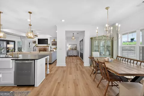 Dining - 4746 Bentley Rd, Monroe, GA 30656 photo 3 of 3
