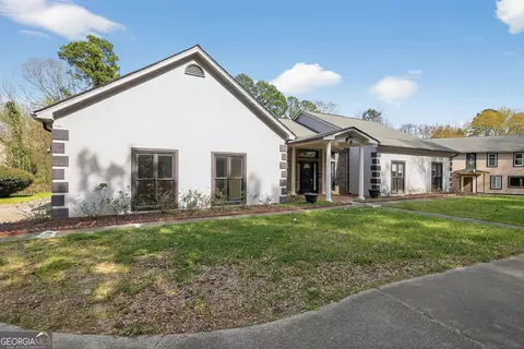 2320 Copper Trail Ln, Buford, GA 30519