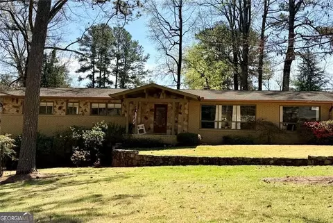 2744 Pinestream Dr NE, Marietta, GA 30068