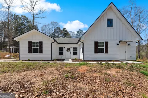 582 W Grantville Rd, Grantville, GA 30220