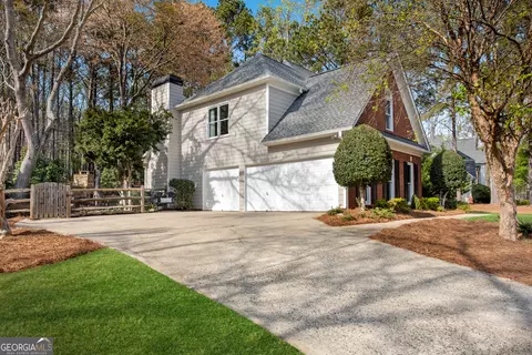 Exterior - 895 Riverhaven Dr, Suwanee, GA 30024 photo 9 of 11