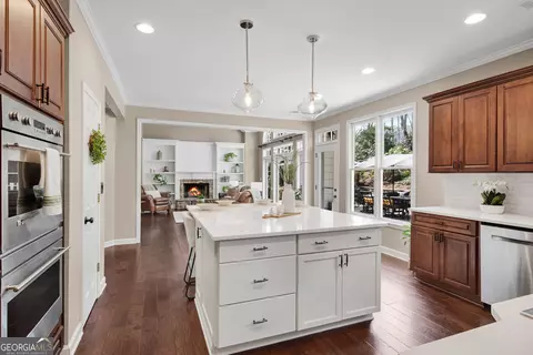 Kitchen - 895 Riverhaven Dr, Suwanee, GA 30024 photo 3 of 3
