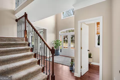 Entry Way - 895 Riverhaven Dr, Suwanee, GA 30024 photo 3 of 6