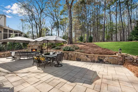 Exterior - 895 Riverhaven Dr, Suwanee, GA 30024 photo 3 of 11