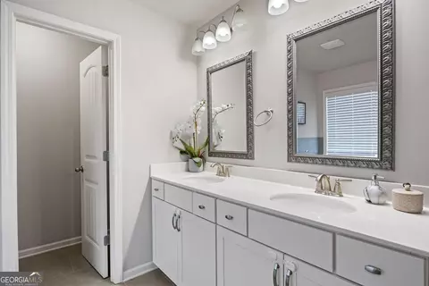 Bath - 641 Little Bear Loop, Canton, GA 30114 photo 1 of 4