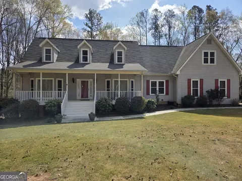 5641 Lanny Dr, Powder Springs, GA 30127