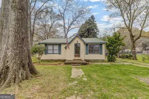 97 S Pine St, Trion, GA 30753