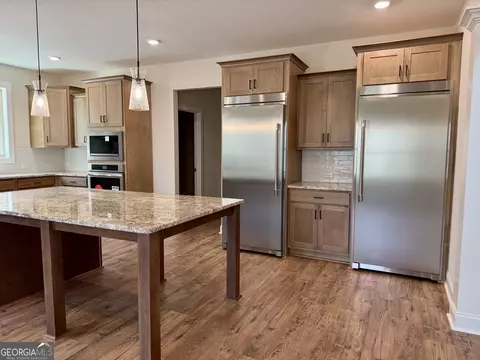 Kitchen - 360 Indian Trl, Concord, GA 30206 photo 6 of 7