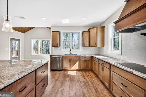 Kitchen - 360 Indian Trl, Concord, GA 30206 photo 3 of 7