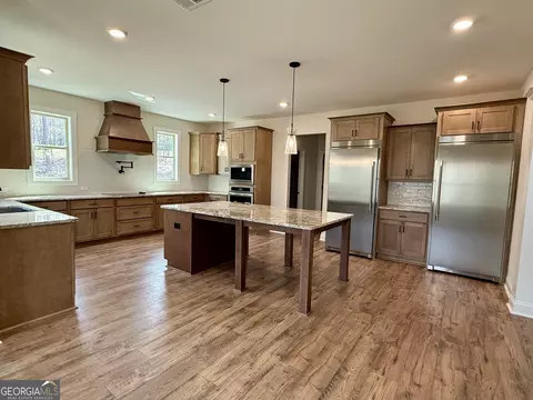 Kitchen - 360 Indian Trl, Concord, GA 30206 photo 4 of 7