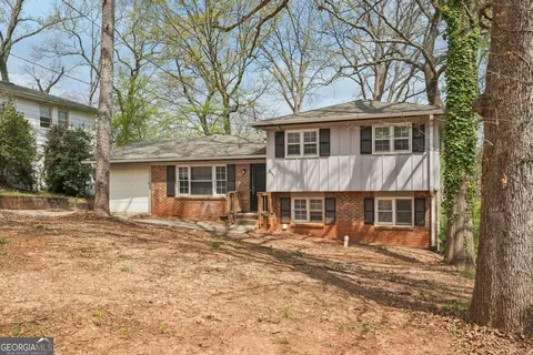 2491 Crestdale Cir SE, Atlanta, GA 30316