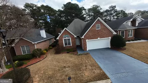 7616 Livingston Dr, Jonesboro, GA 30236