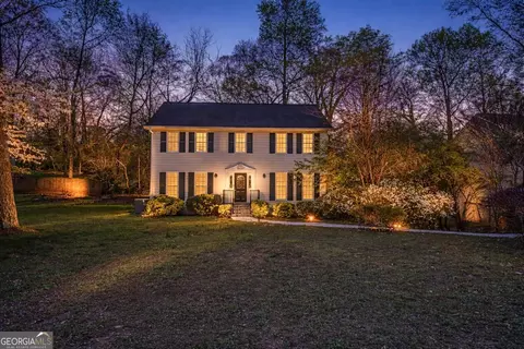 717 Hunt Station Dr, Lawrenceville, GA 30044
