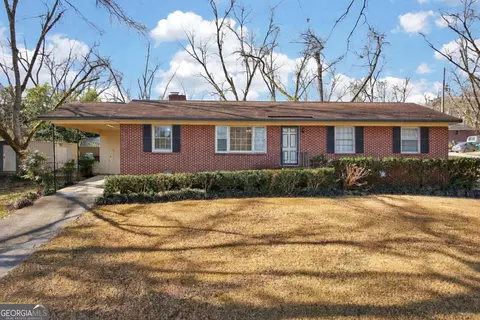 104 Parkway Dr, Eatonton, GA 31024