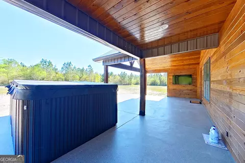 Exterior - 4701 Riggins Rd, Blackshear, GA 31516 photo 8 of 12