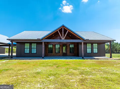 Exterior - 4701 Riggins Rd, Blackshear, GA 31516 photo 3 of 12