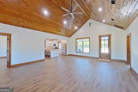 Living - 4701 Riggins Rd, Blackshear, GA 31516 photo 1 of 3