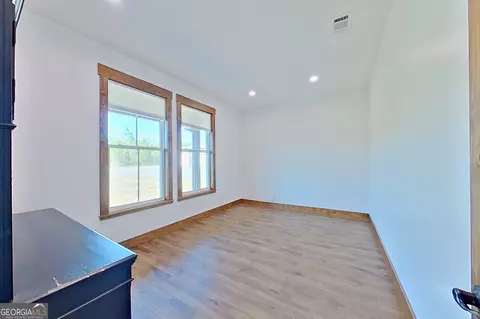 Bedroom - 4701 Riggins Rd, Blackshear, GA 31516 photo 4 of 4