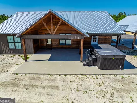 Exterior - 4701 Riggins Rd, Blackshear, GA 31516 photo 6 of 12