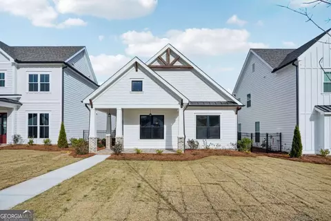 1028 Eastman Ct, Hoschton, GA 30548