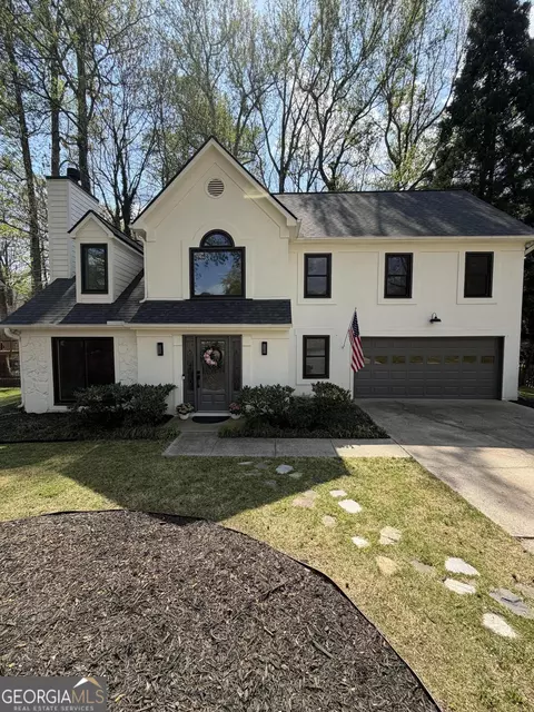 2015 N Creek Cir, Alpharetta, GA 30009