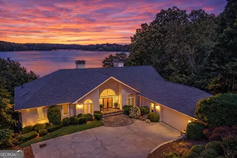 2917 Pointe Dr, Gainesville, GA 30506