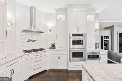 Kitchen - 8760 Colonial Pl, Duluth, GA 30097 photo 2 of 8