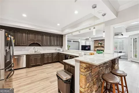 Kitchen - 8760 Colonial Pl, Duluth, GA 30097 photo 6 of 8