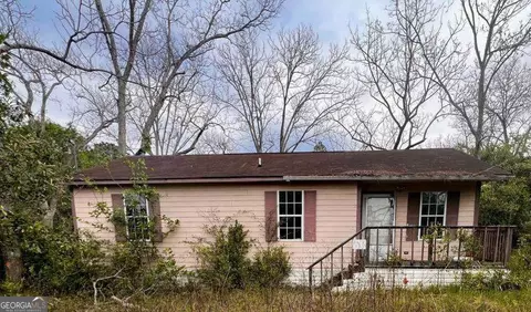 325 Golden Rd E, Tifton, GA 31794