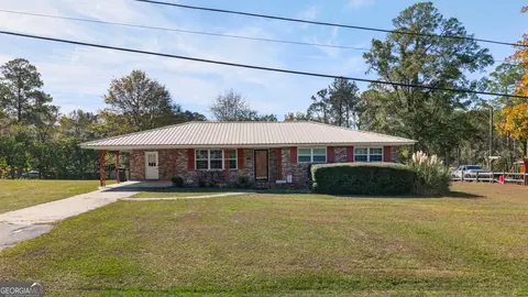 104 Azalea Ln, Reidsville, GA 30453