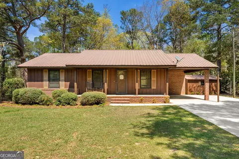 1502 Cumming Dr, Elberton, GA 30635