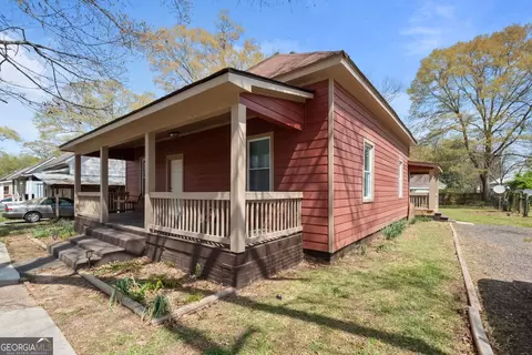 105 International St, Hogansville, GA 30230
