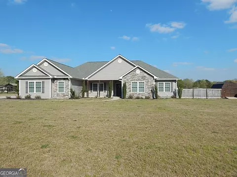 907 Cliett Rd, Byron, GA 31008