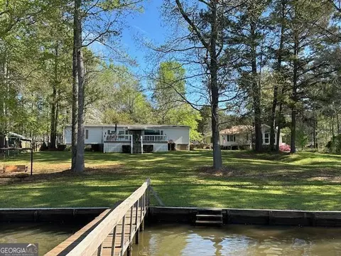 221 Landing Ln, Milledgeville, GA 31061