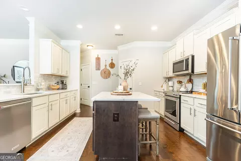 Kitchen - 620 Creekside Trce, Covington, GA 30014 photo 2 of 6
