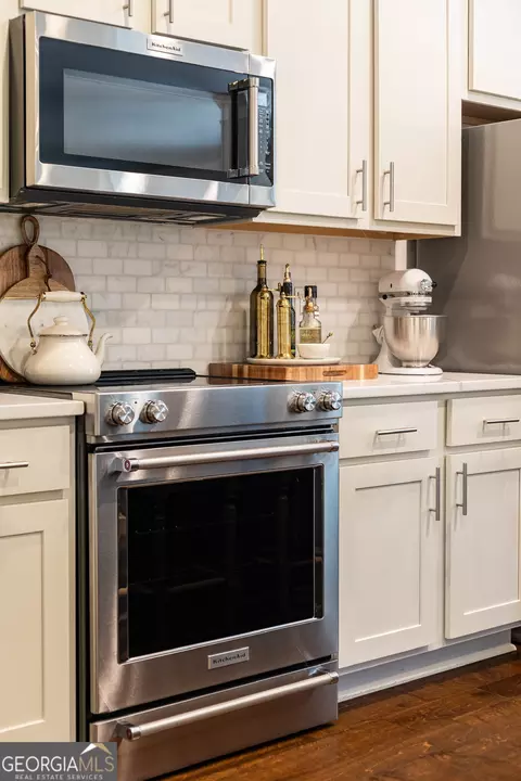 Kitchen - 620 Creekside Trce, Covington, GA 30014 photo 6 of 6