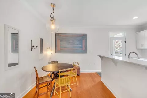 Dining - 218 E 33rd St, Savannah, GA 31401 photo 1 of 2