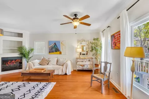Living - 218 E 33rd St, Savannah, GA 31401 photo 1 of 2