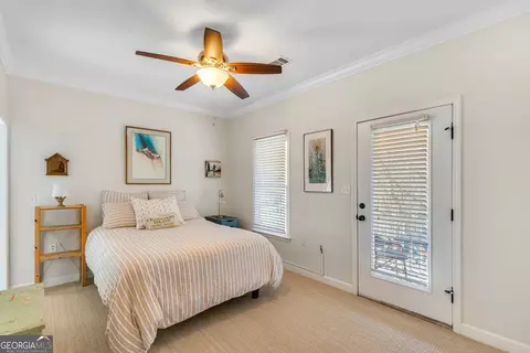 Bedroom - 218 E 33rd St, Savannah, GA 31401 photo 2 of 3