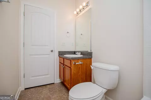 Bath - 240 River Meadow Dr, Lagrange, GA 30241 photo 6 of 6
