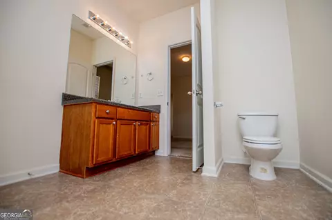 Bath - 240 River Meadow Dr, Lagrange, GA 30241 photo 2 of 6