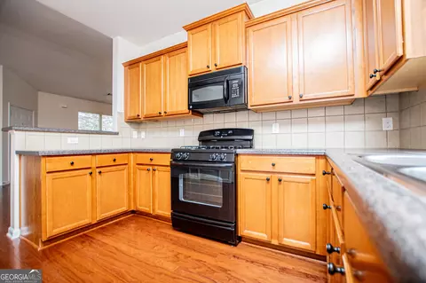 Kitchen - 240 River Meadow Dr, Lagrange, GA 30241 photo 2 of 3