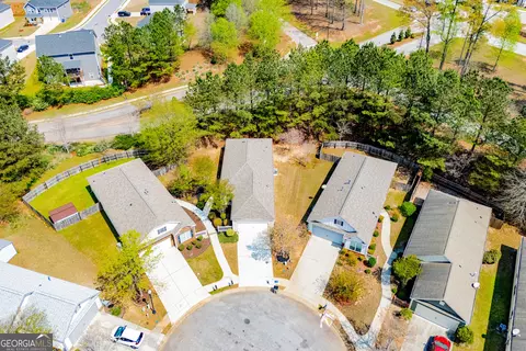 View/Area - 240 River Meadow Dr, Lagrange, GA 30241 photo 3 of 4