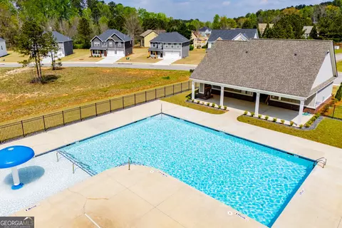 Exterior - 240 River Meadow Dr, Lagrange, GA 30241 photo 10 of 10