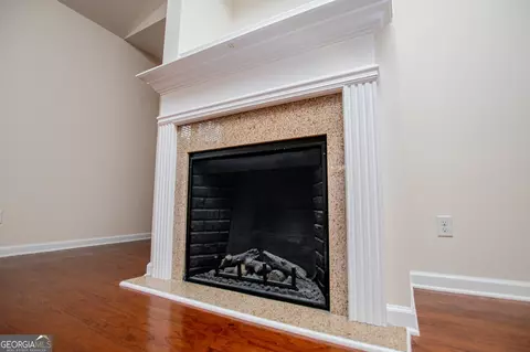 Living - 240 River Meadow Dr, Lagrange, GA 30241 photo 2 of 6
